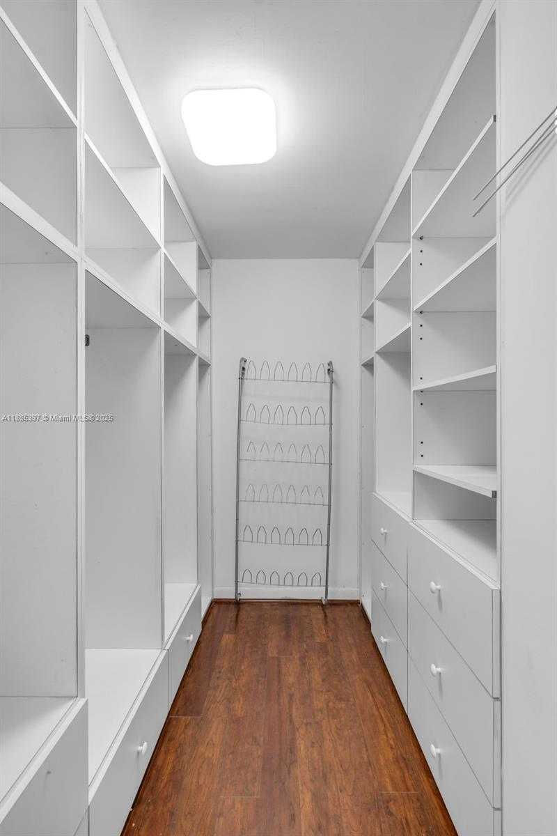 Small Image of 201 CRANDON BLVD #444, Key Biscayne Number 21