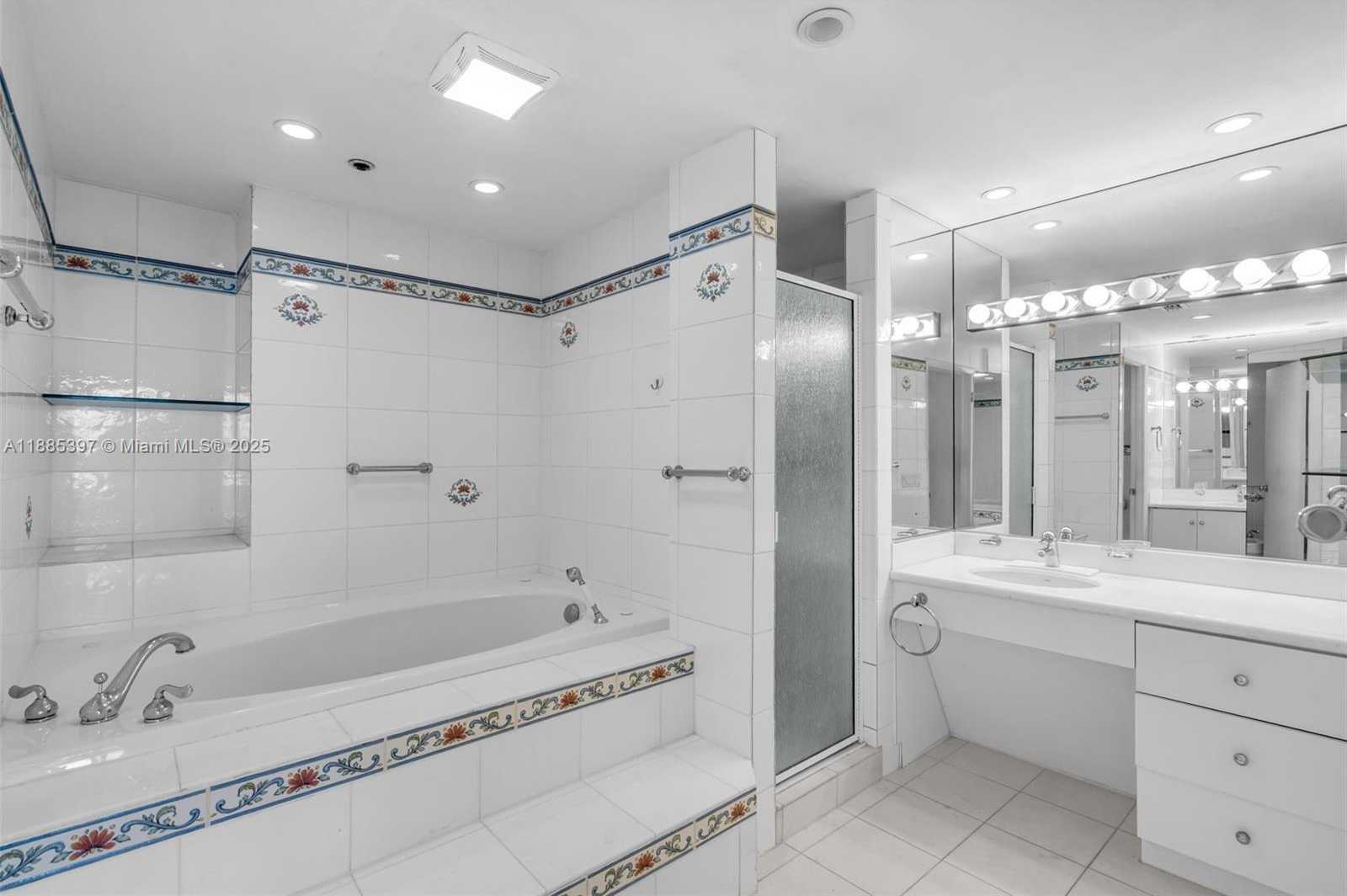 Small Image of 201 CRANDON BLVD #444, Key Biscayne Number 22