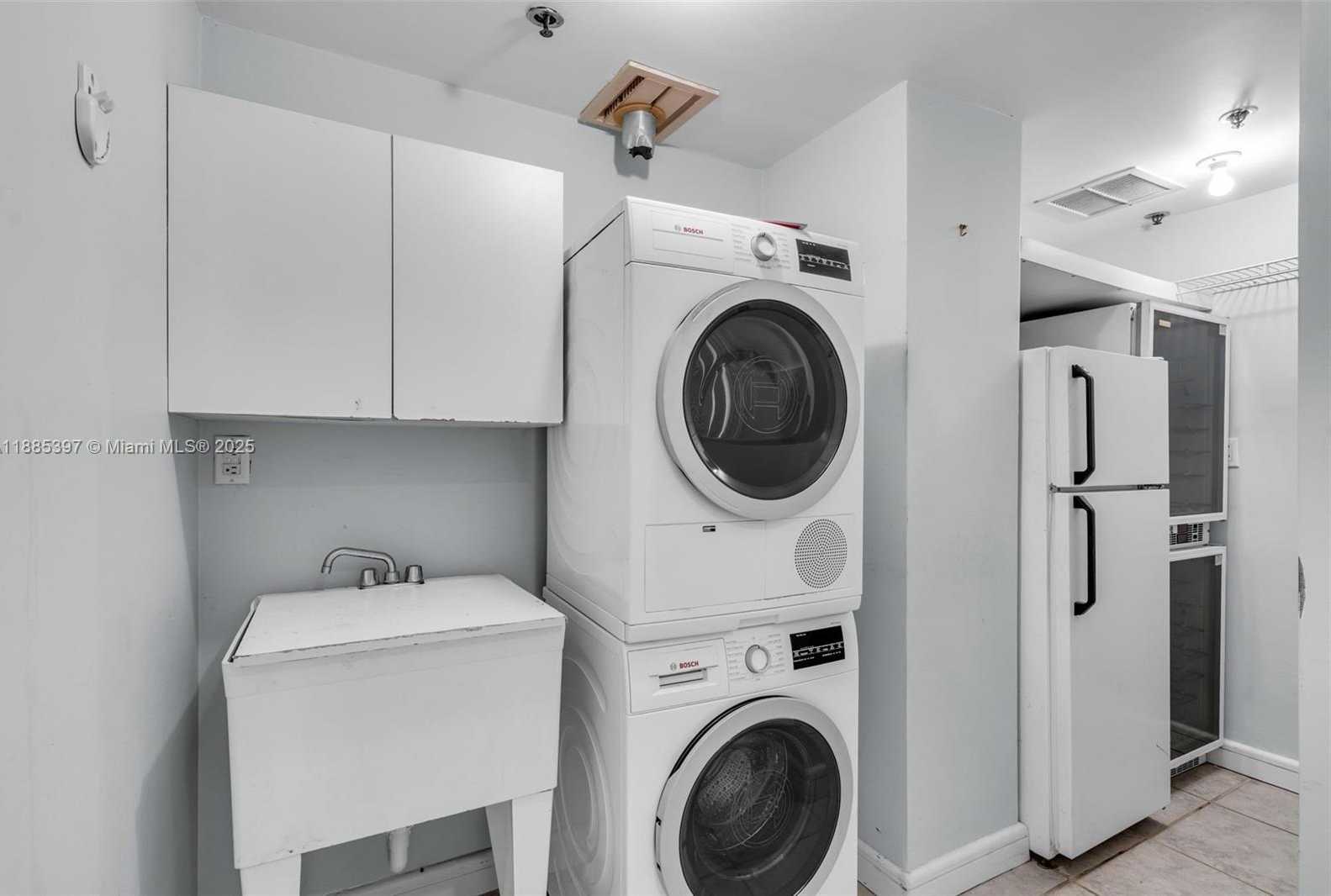 Small Image of 201 CRANDON BLVD #444, Key Biscayne Number 24