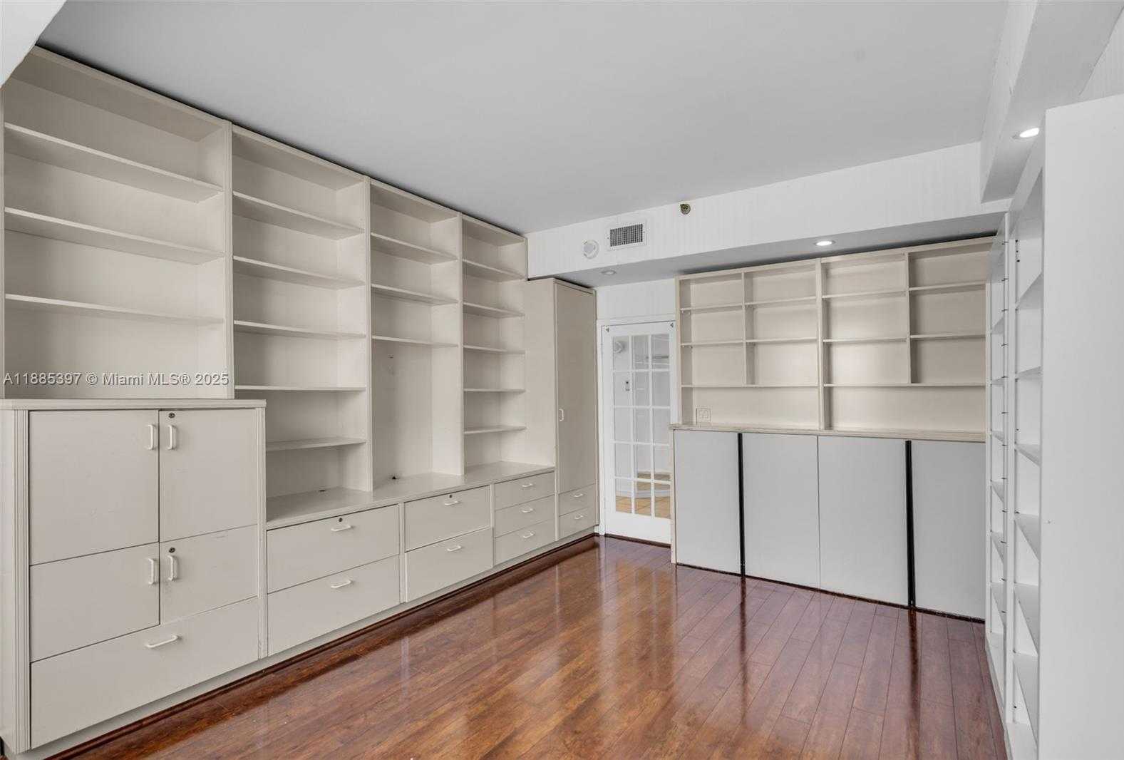 Small Image of 201 CRANDON BLVD #444, Key Biscayne Number 27