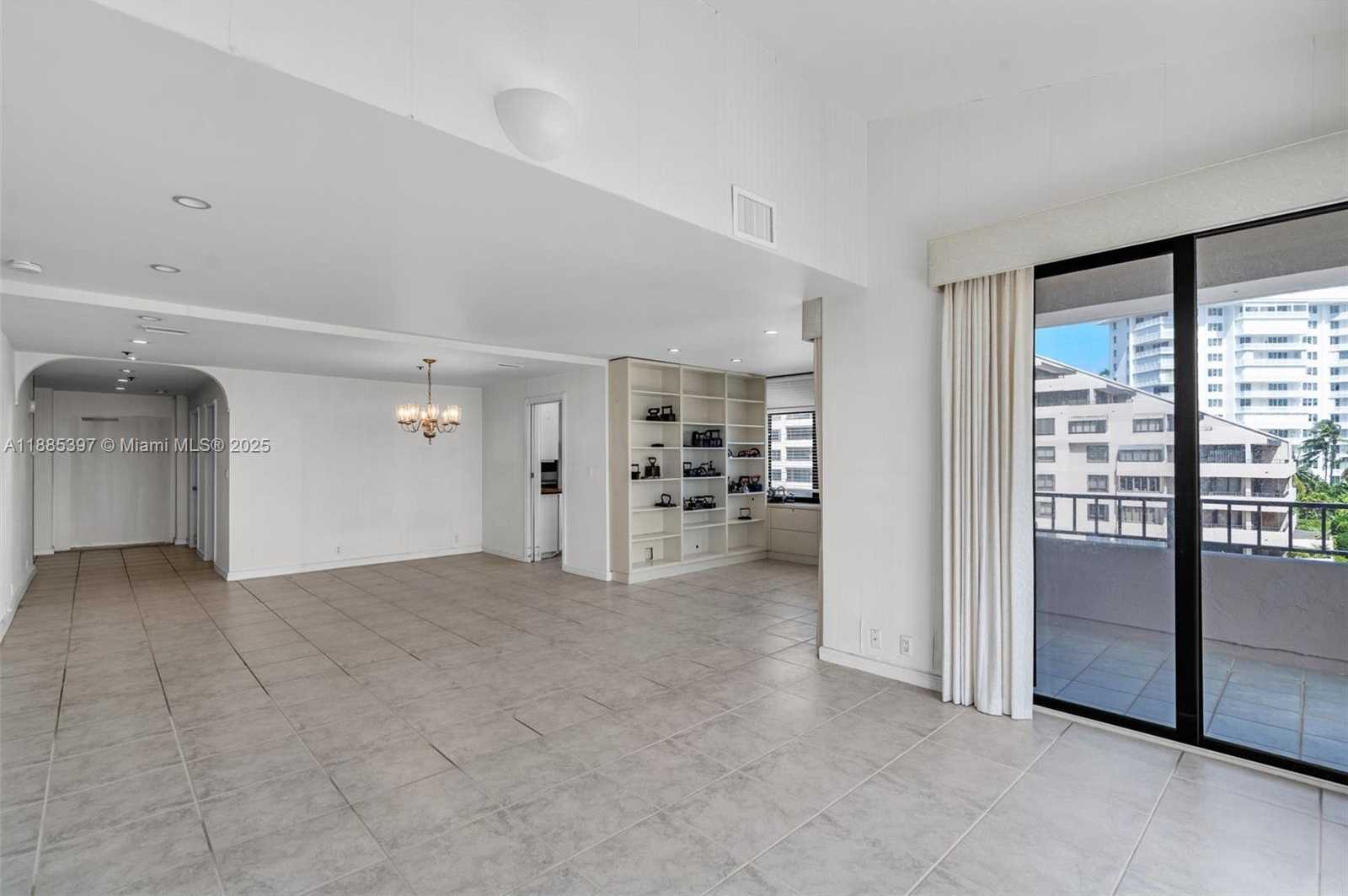Small Image of 201 CRANDON BLVD #444, Key Biscayne Number 9