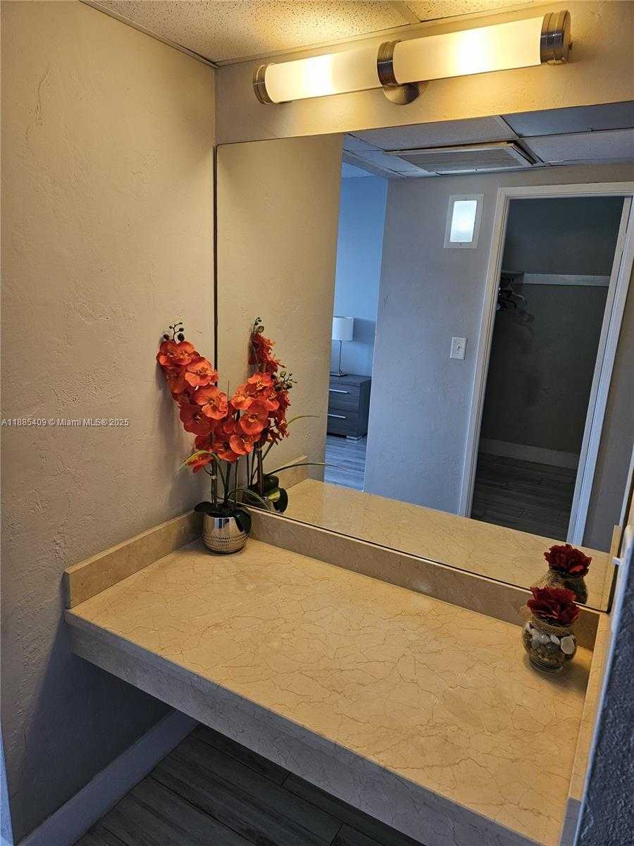 Small Image of 19370 COLLINS AVE #1502, Sunny Isles Beach Number 25