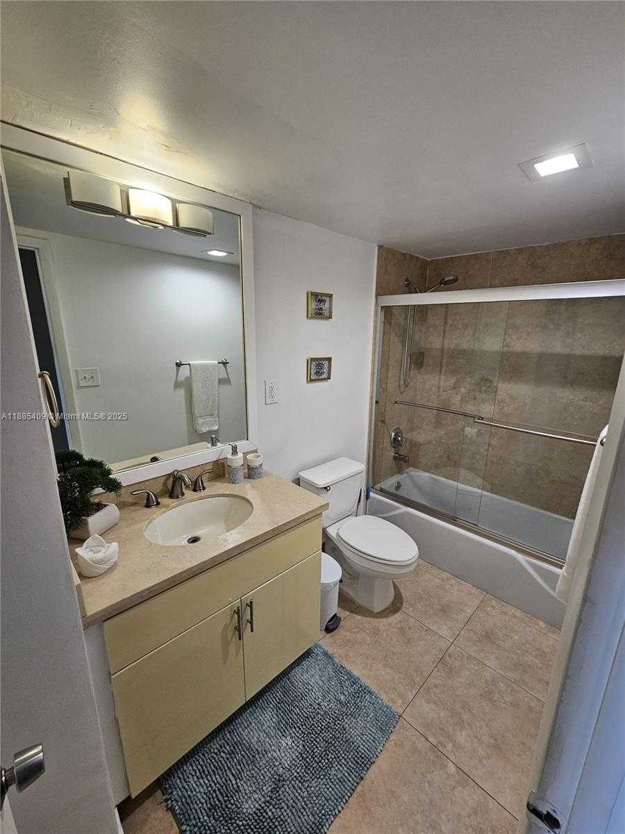 Small Image of 19370 COLLINS AVE #1502, Sunny Isles Beach Number 31