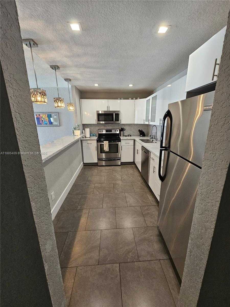 Small Image of 19370 COLLINS AVE #1502, Sunny Isles Beach Number 5