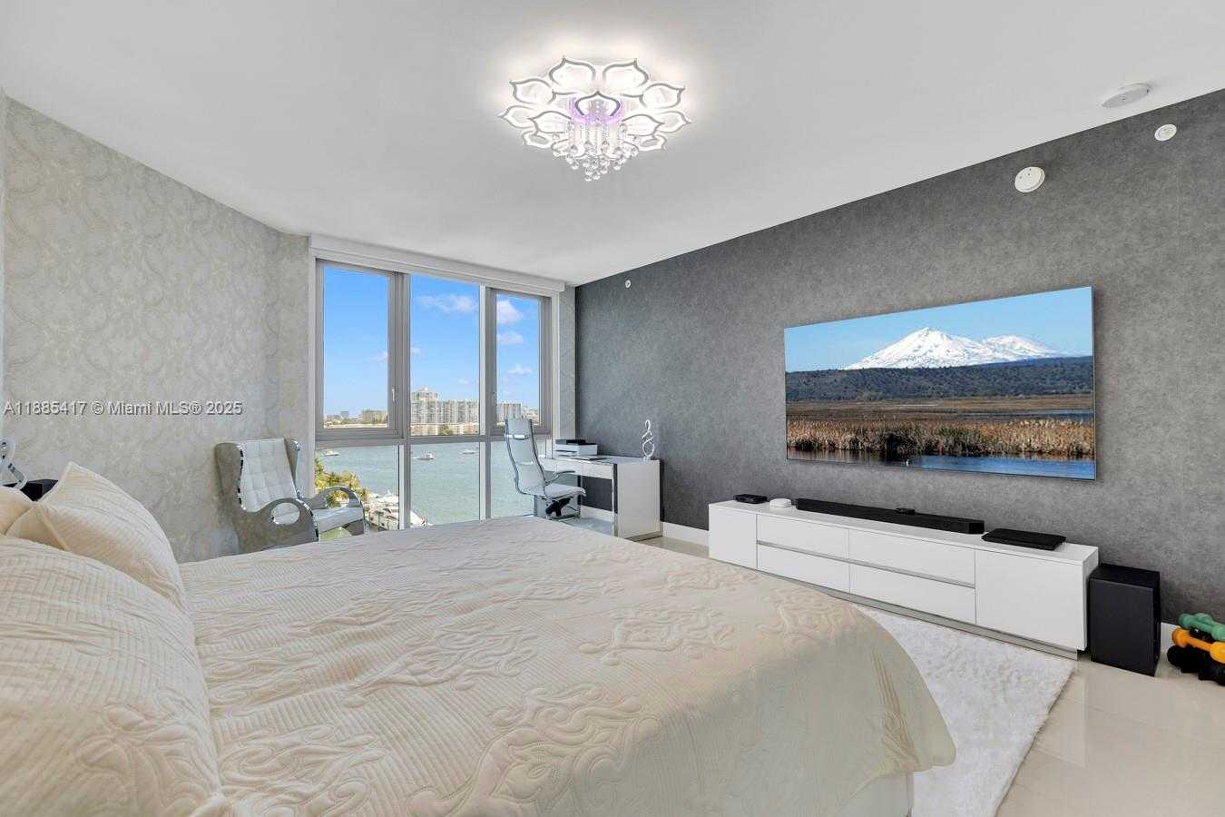 Small Image of 17111 BISCAYNE BLVD #909, North Miami Beach Number 19