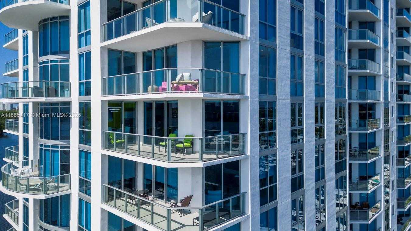 Small Image of 17111 BISCAYNE BLVD #909, North Miami Beach Number 34
