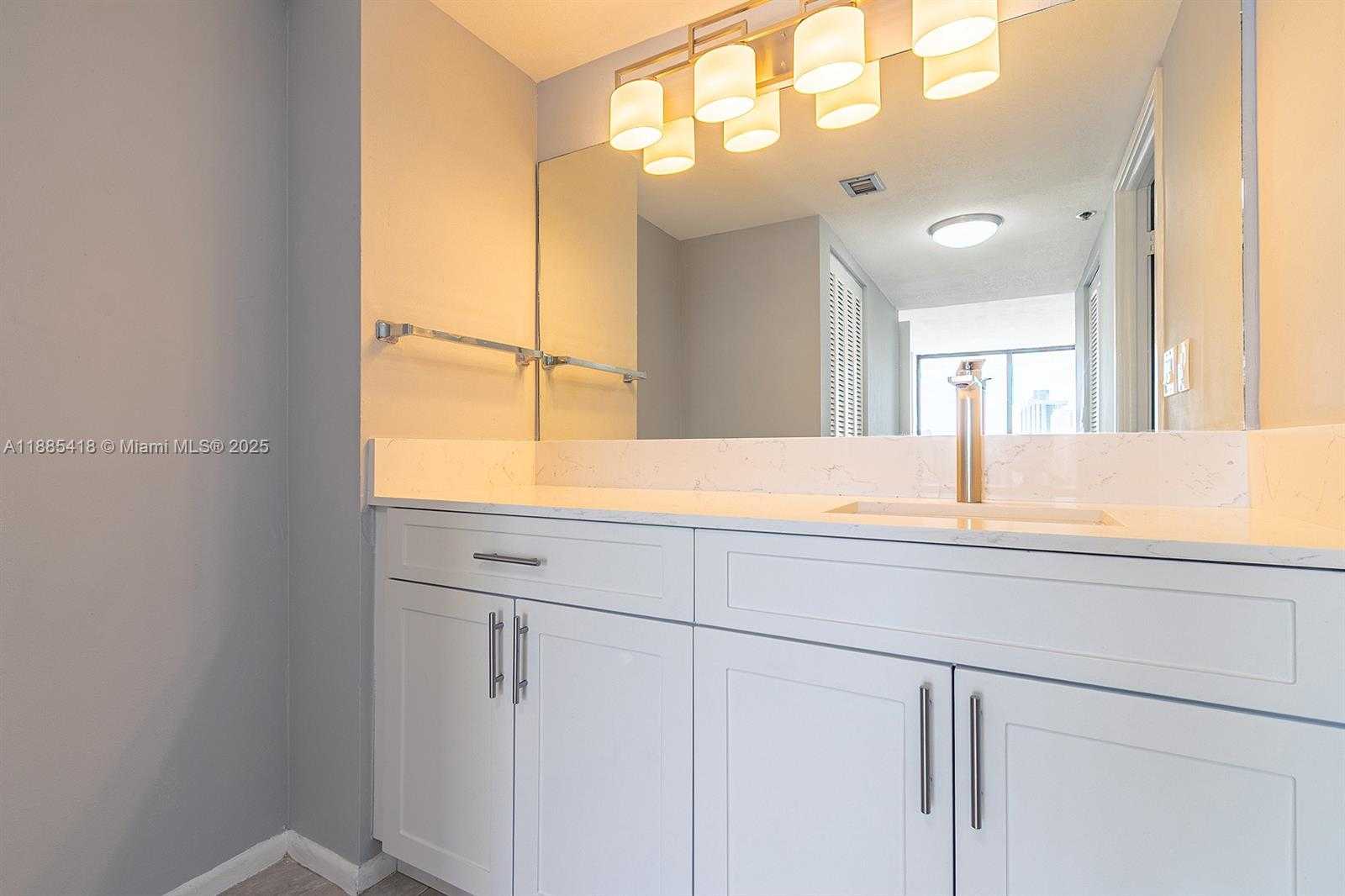 Small Image of 210 174TH ST #2406, Sunny Isles Beach Number 18