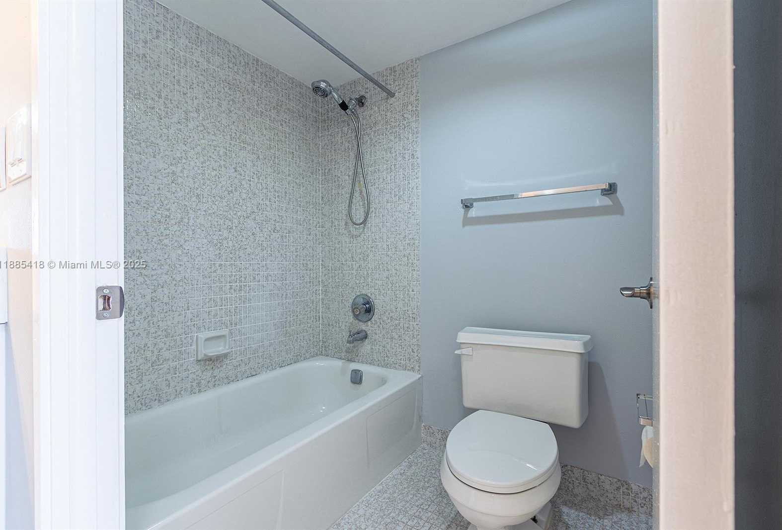 Small Image of 210 174TH ST #2406, Sunny Isles Beach Number 19