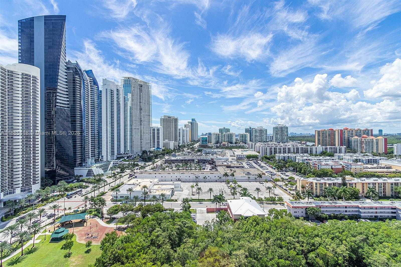 Small Image of 210 174TH ST #2406, Sunny Isles Beach Number 3