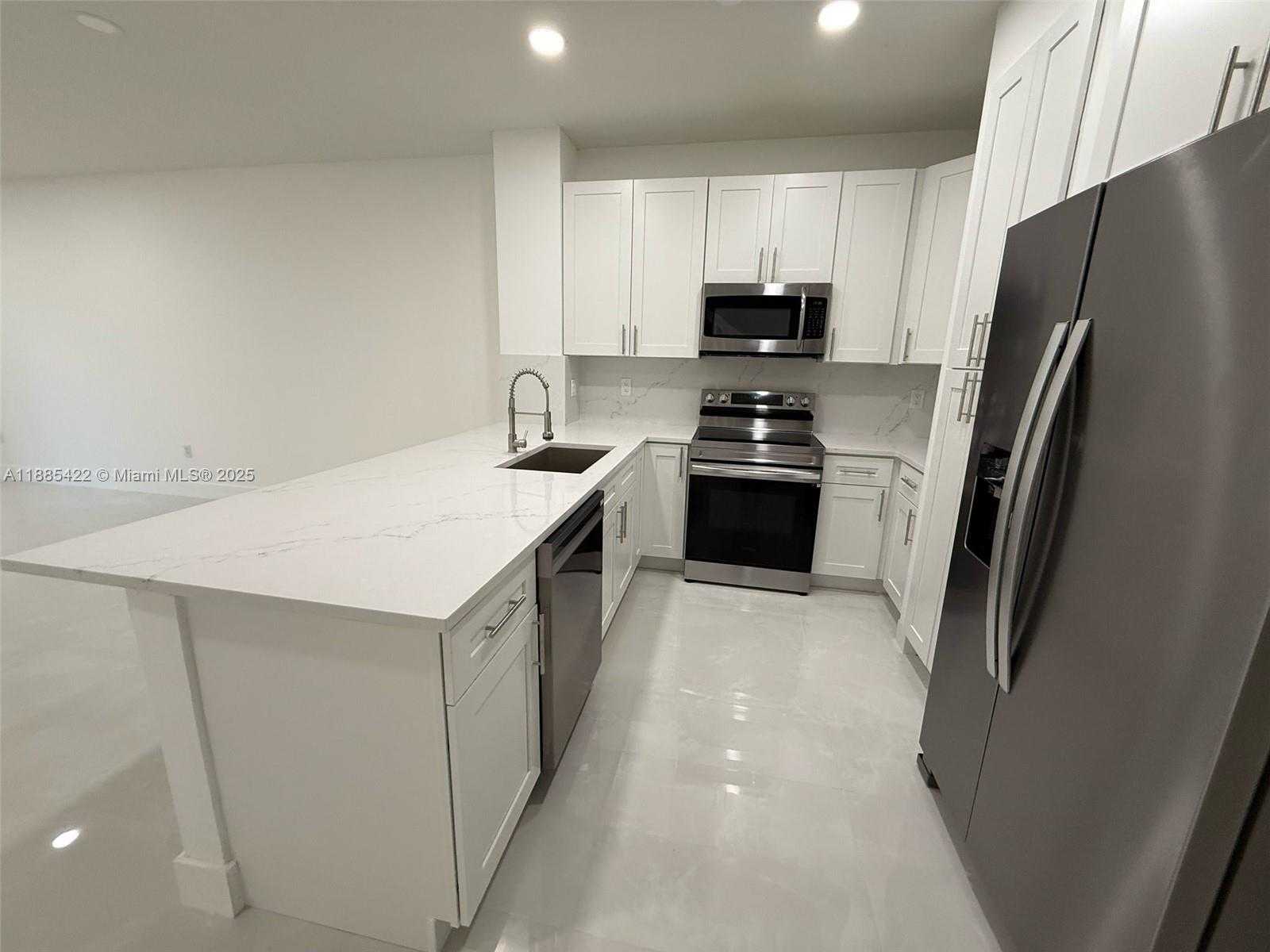 Small Image of 8132 SOUTH WEST 17TH CT, North Lauderdale Number 13