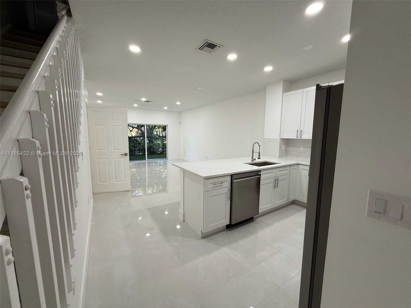 Small Image of 8132 SOUTH WEST 17TH CT, North Lauderdale Number 17