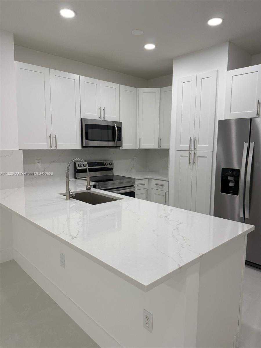 Small Image of 8132 SOUTH WEST 17TH CT, North Lauderdale Number 25