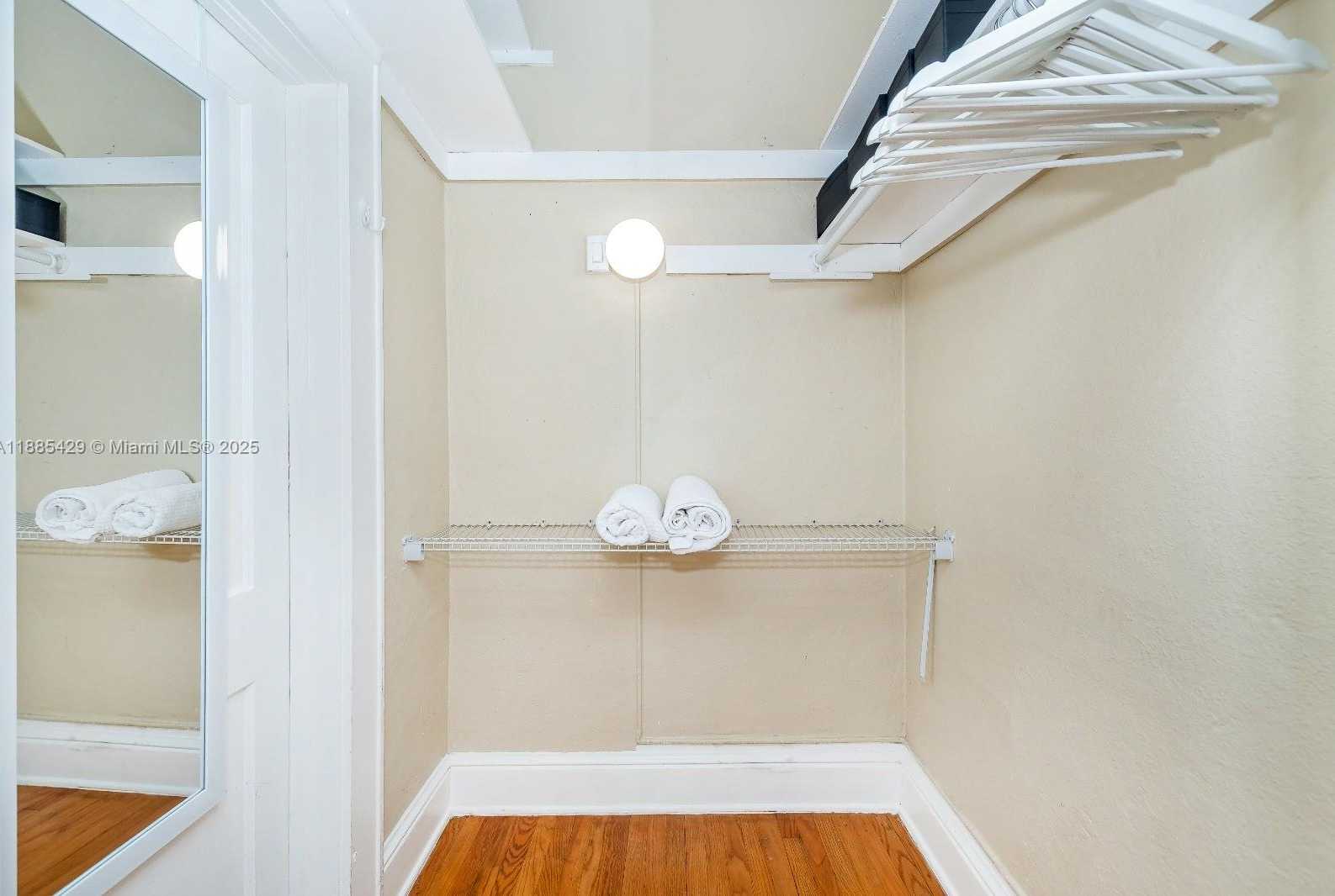 Small Image of 126 MENDOZA AVE #5, Coral Gables Number 5