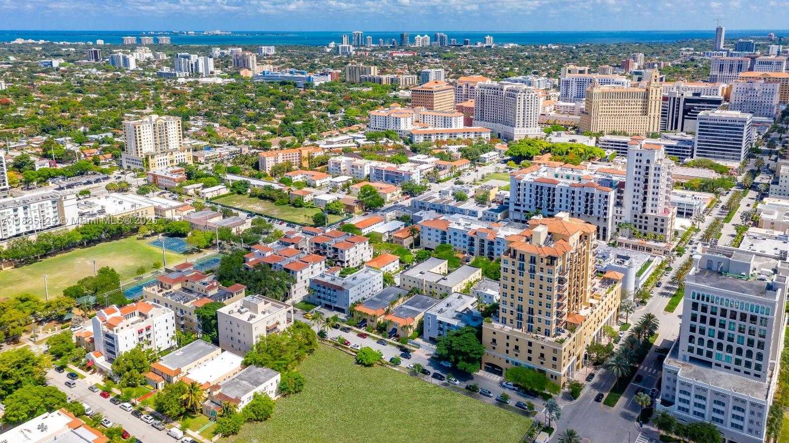 Small Image of 126 MENDOZA AVE #5, Coral Gables Number 6