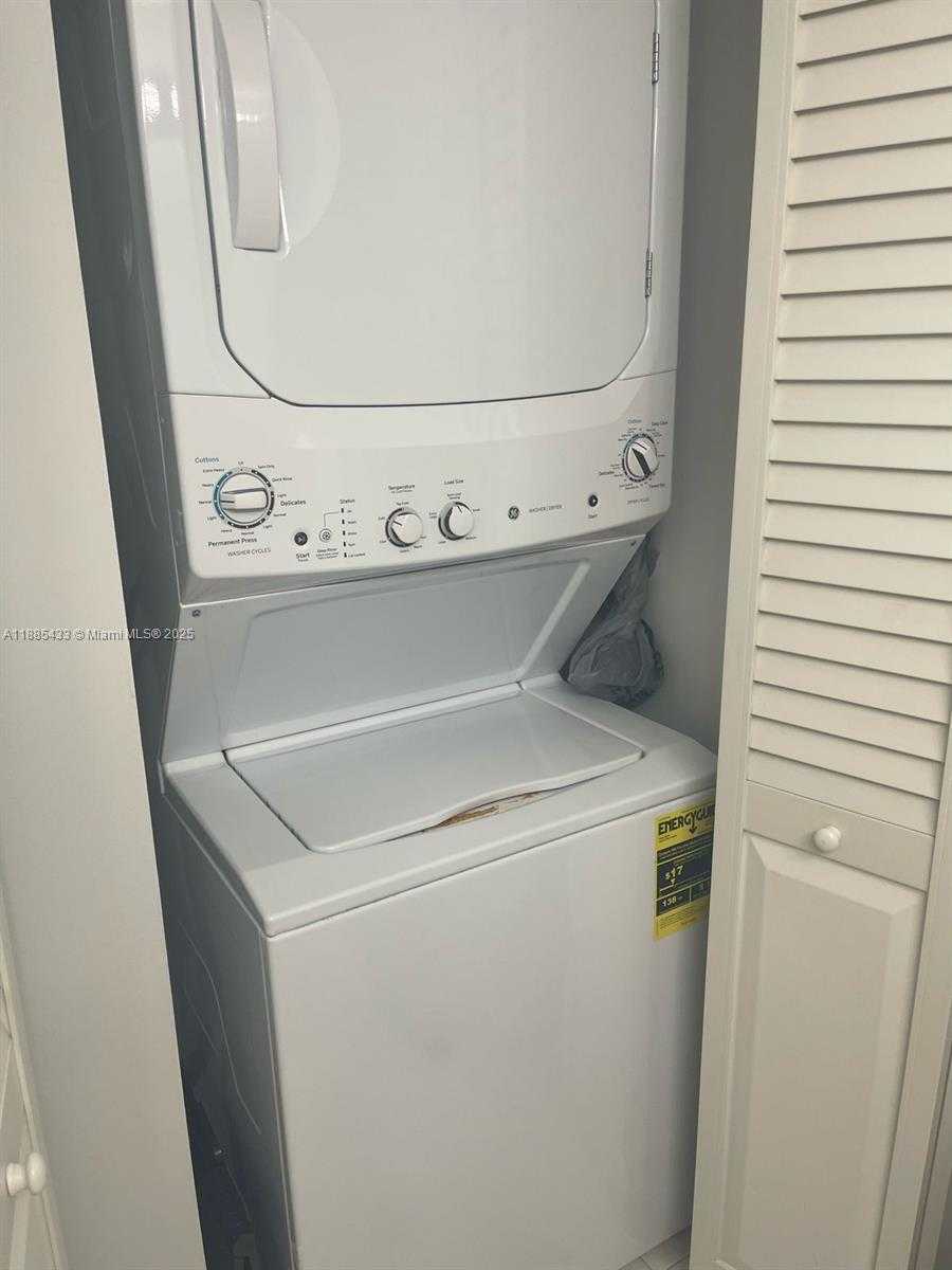 Small Image of 3610 YACHT CLUB DR #215, Aventura Number 18