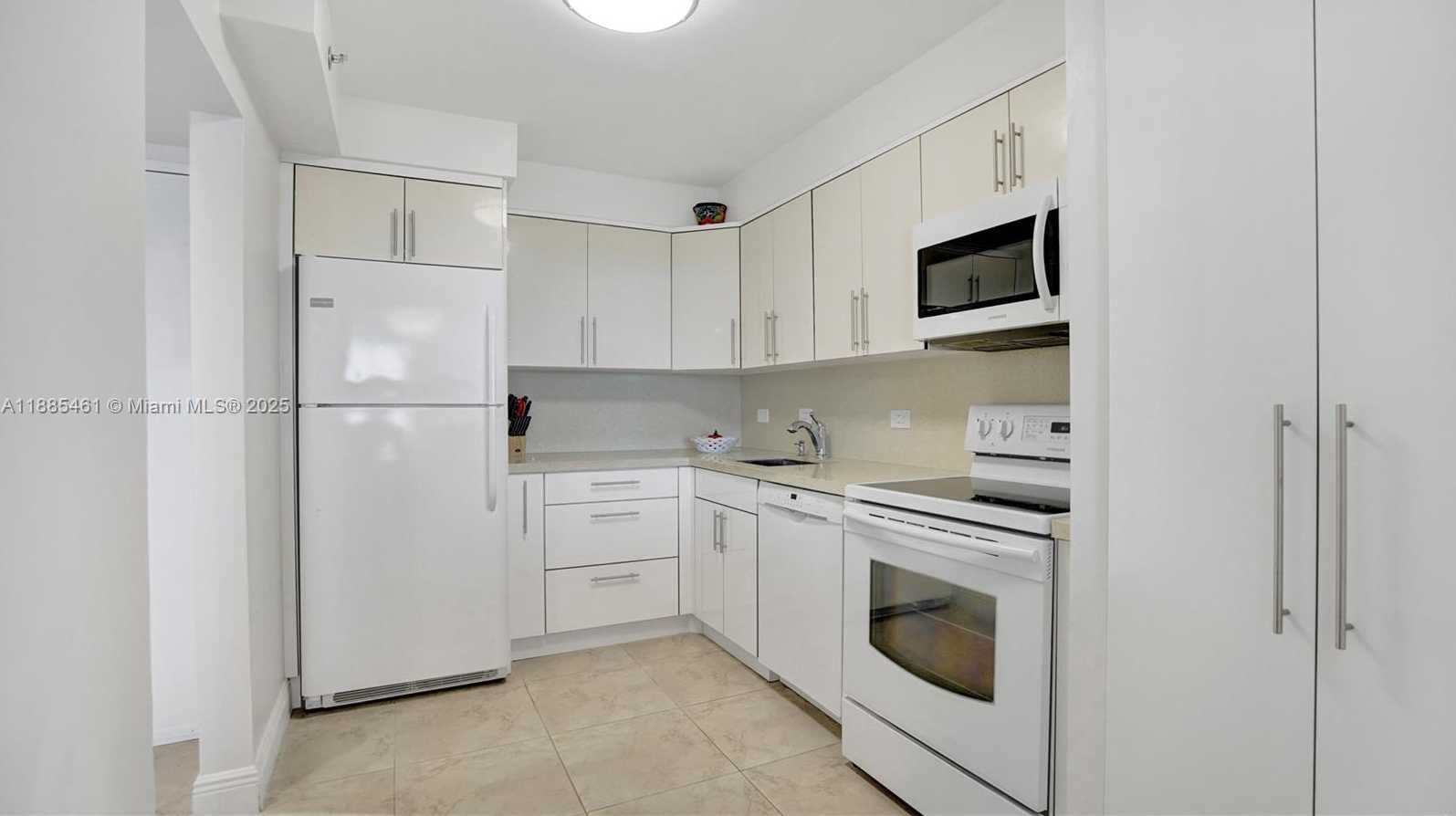Small Image of 20505 EAST COUNTRY CLUB DR #2233, Aventura Number 26