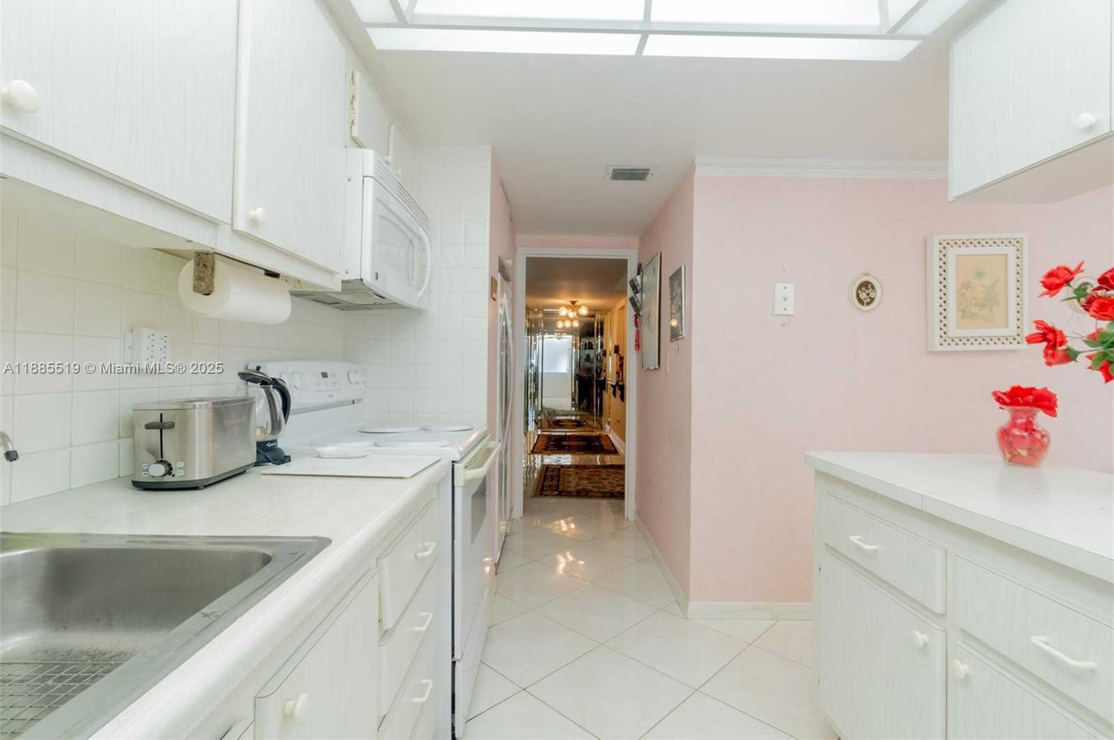 Small Image of 250 174TH ST #1816, Sunny Isles Beach Number 11