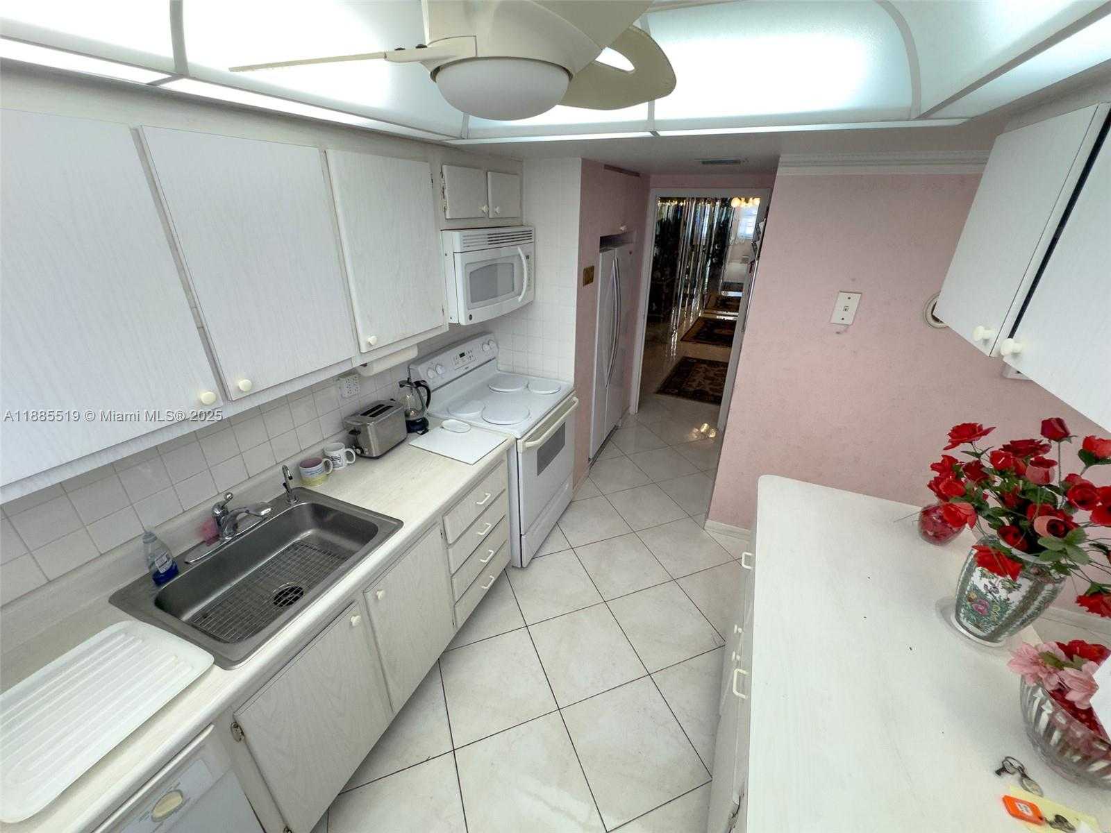 Small Image of 250 174TH ST #1816, Sunny Isles Beach Number 7