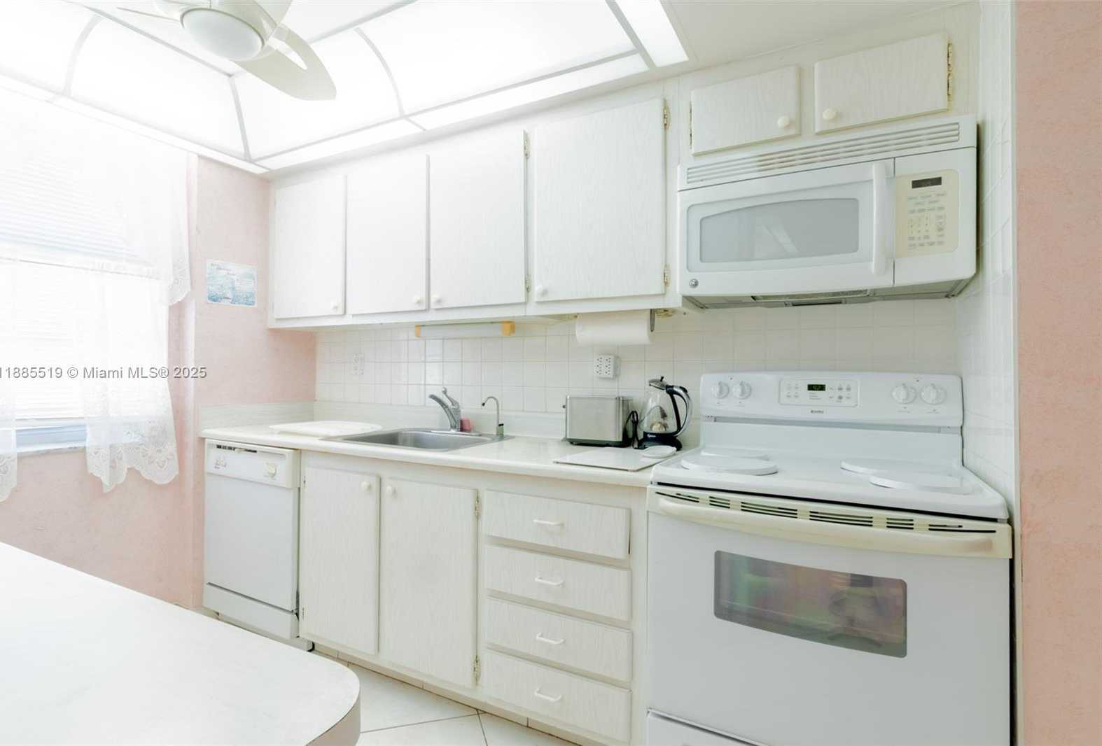 Small Image of 250 174TH ST #1816, Sunny Isles Beach Number 9