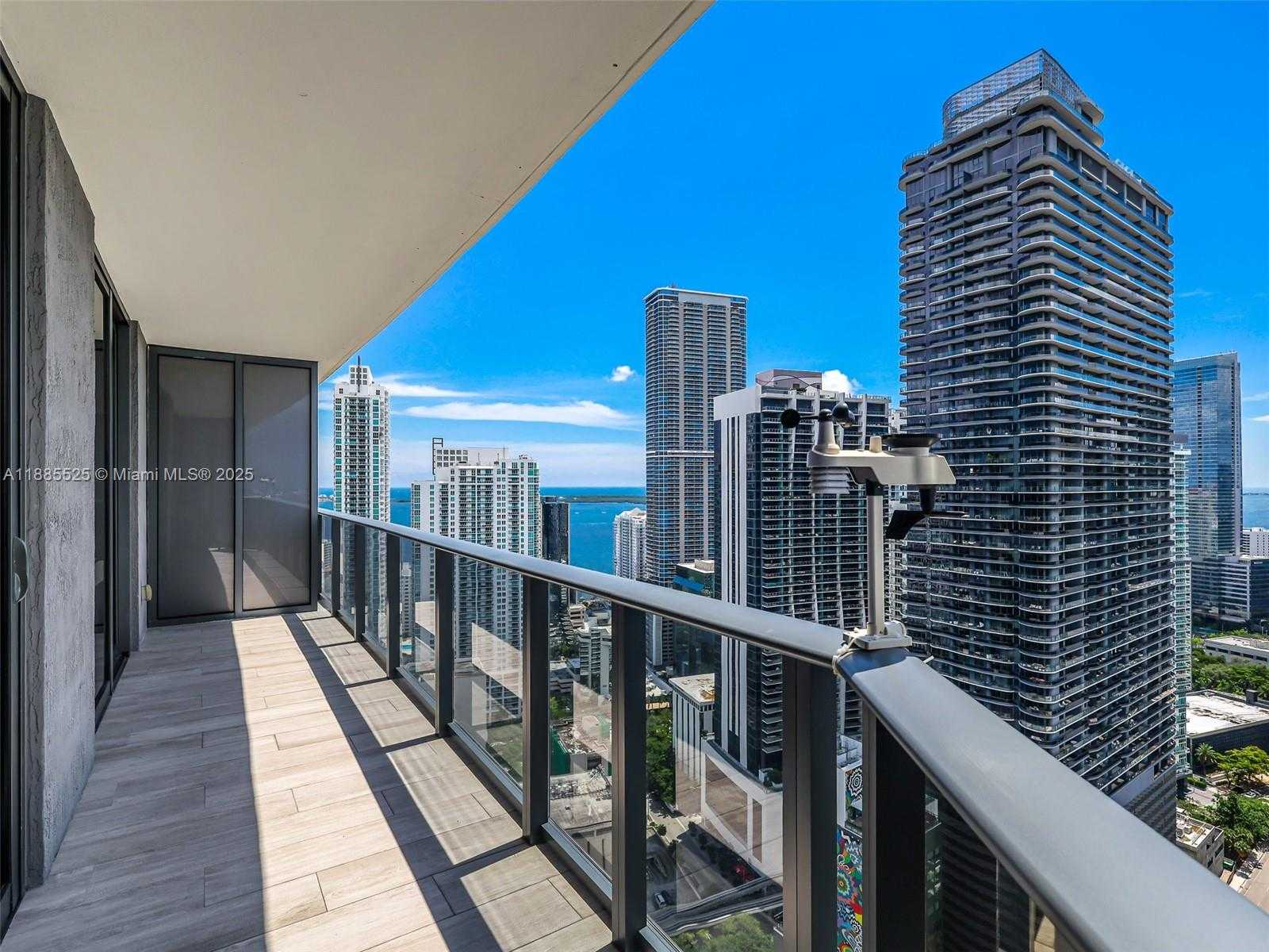 Small Image of 45 NE 9th St, Miami, FL 33132, USA Number 2
