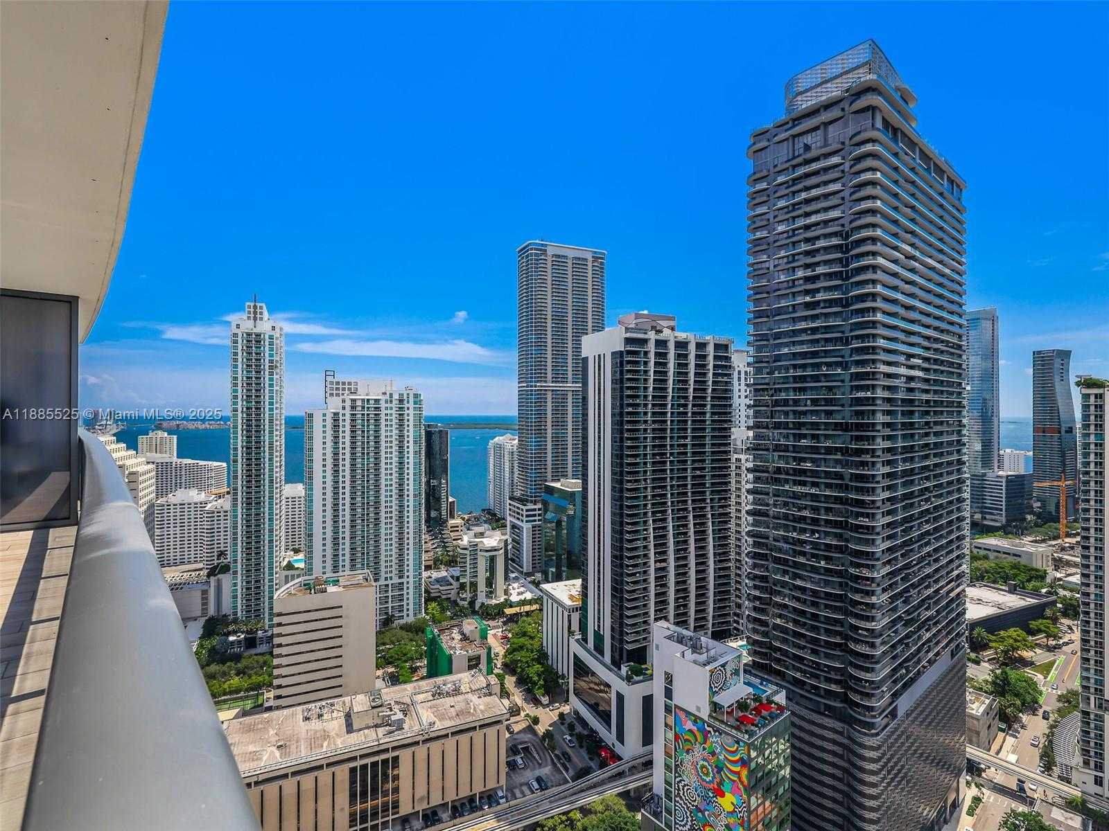 Small Image of 45 NE 9th St, Miami, FL 33132, USA Number 8