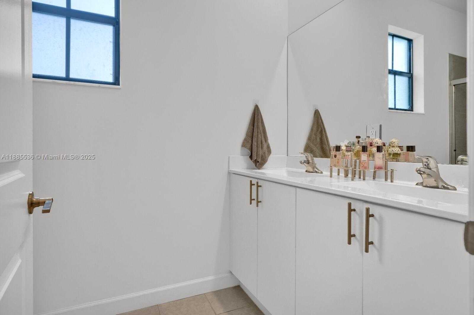 Small Image of 480 NORTH WEST 203RD TER, Miami Gardens Number 14