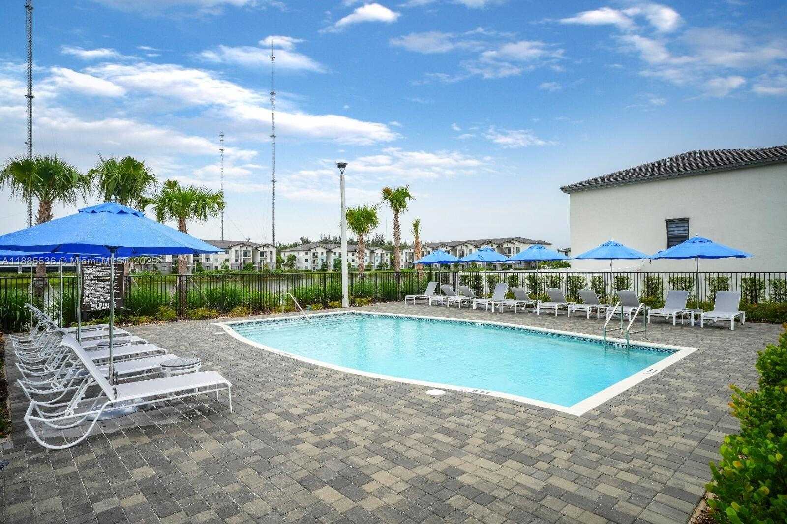 Small Image of 480 NORTH WEST 203RD TER, Miami Gardens Number 19