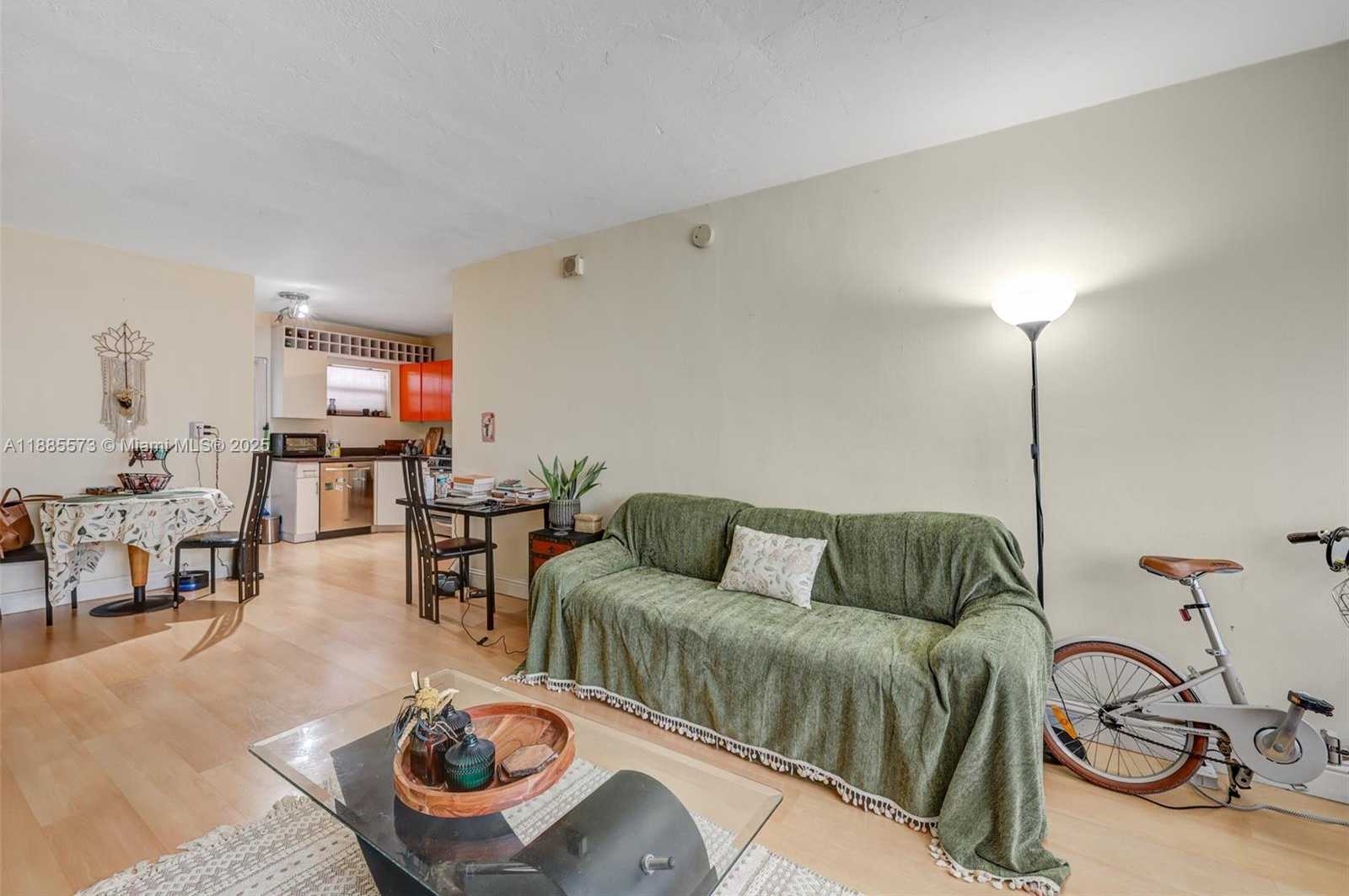 Small Image of 1300 LINCOLN RD #B402, Miami Beach Number 10