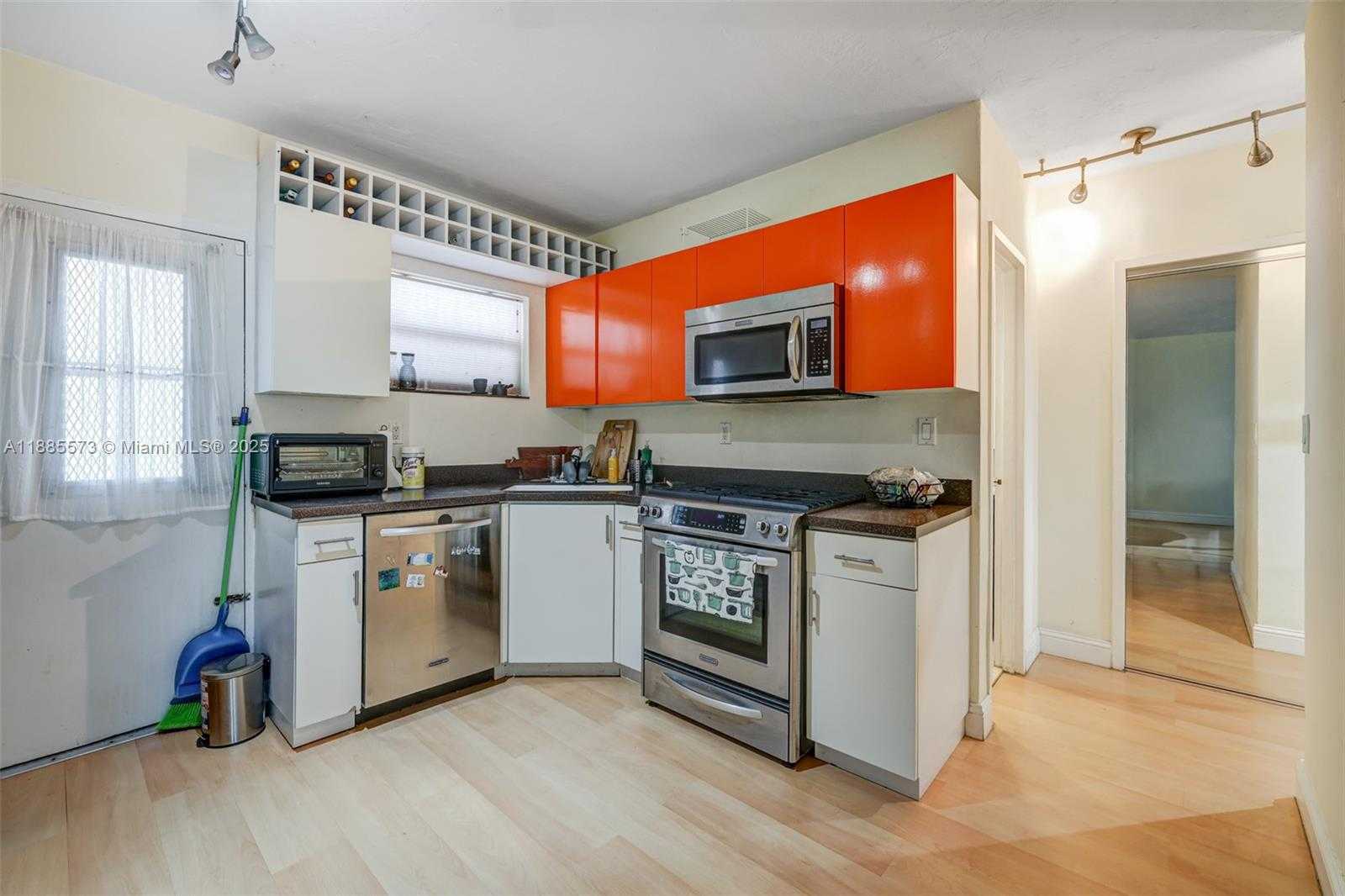 Small Image of 1300 LINCOLN RD #B402, Miami Beach Number 12