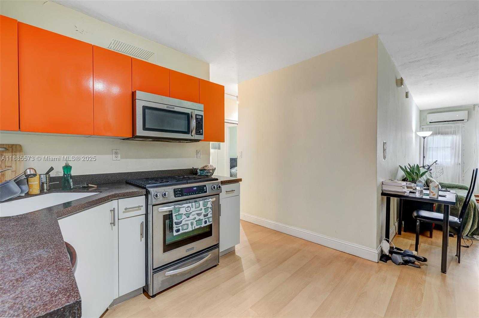 Small Image of 1300 LINCOLN RD #B402, Miami Beach Number 13