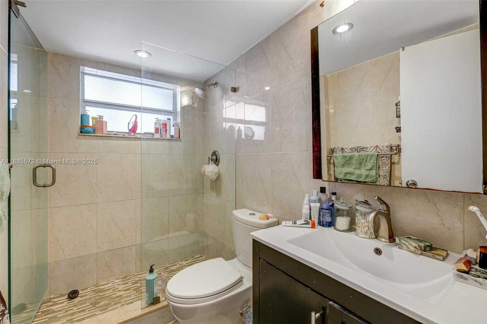 Small Image of 1300 LINCOLN RD #B402, Miami Beach Number 15