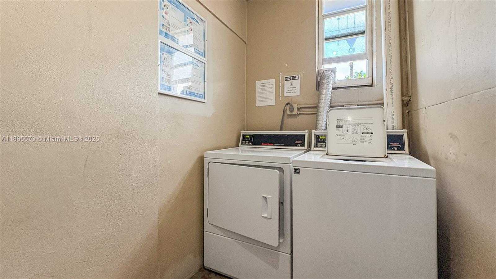Small Image of 1300 LINCOLN RD #B402, Miami Beach Number 25