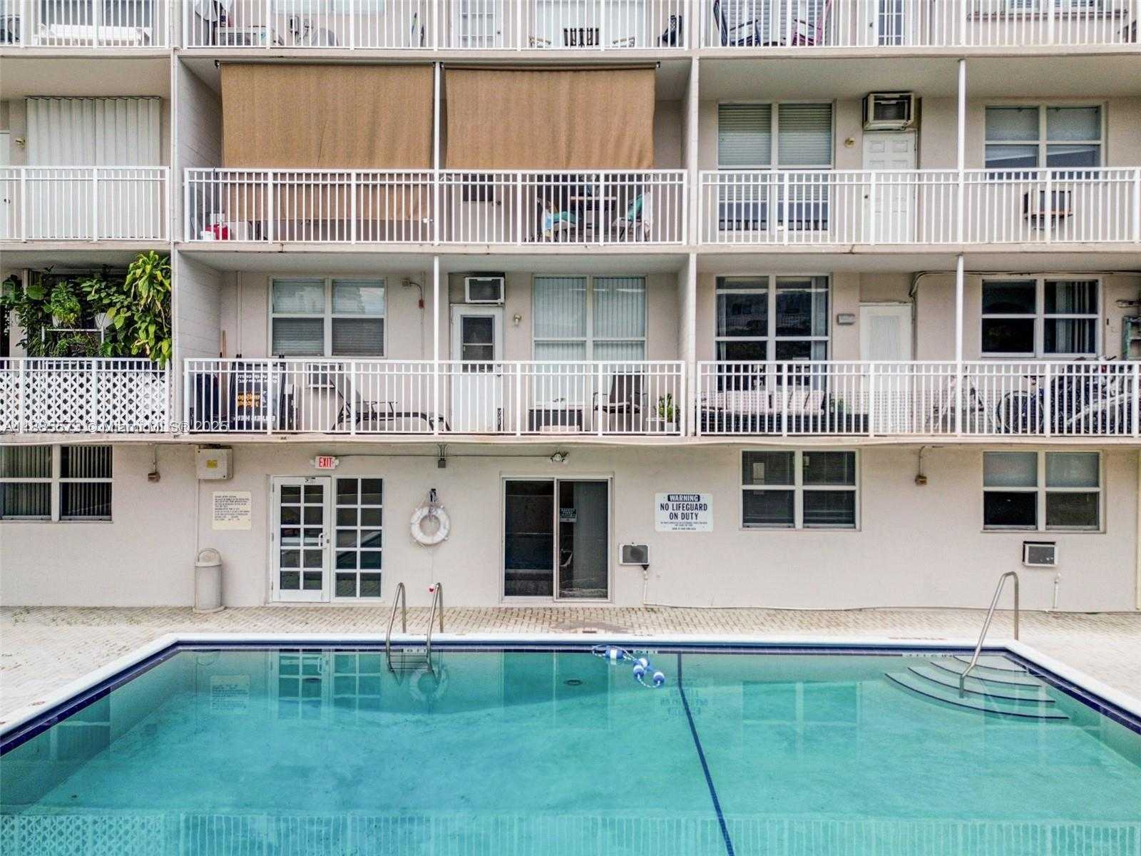 Small Image of 1300 LINCOLN RD #B402, Miami Beach Number 27