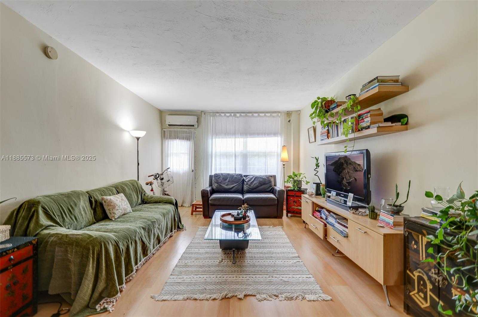 Small Image of 1300 LINCOLN RD #B402, Miami Beach Number 6