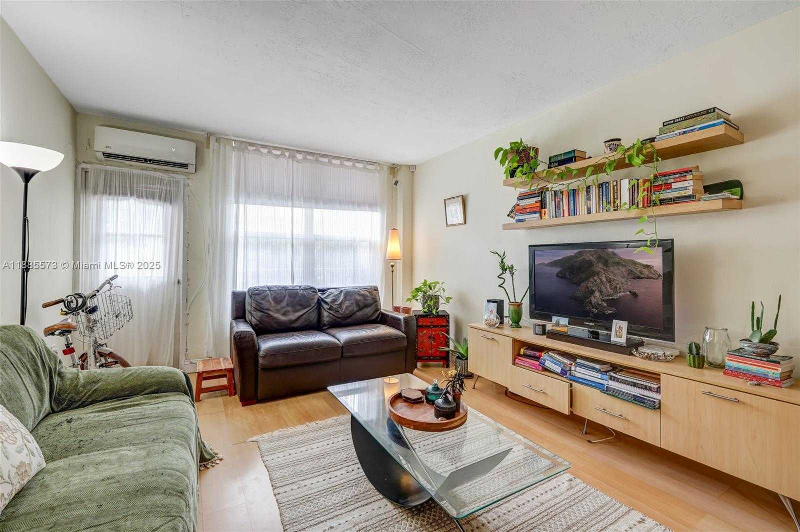 Small Image of 1300 LINCOLN RD #B402, Miami Beach Number 7