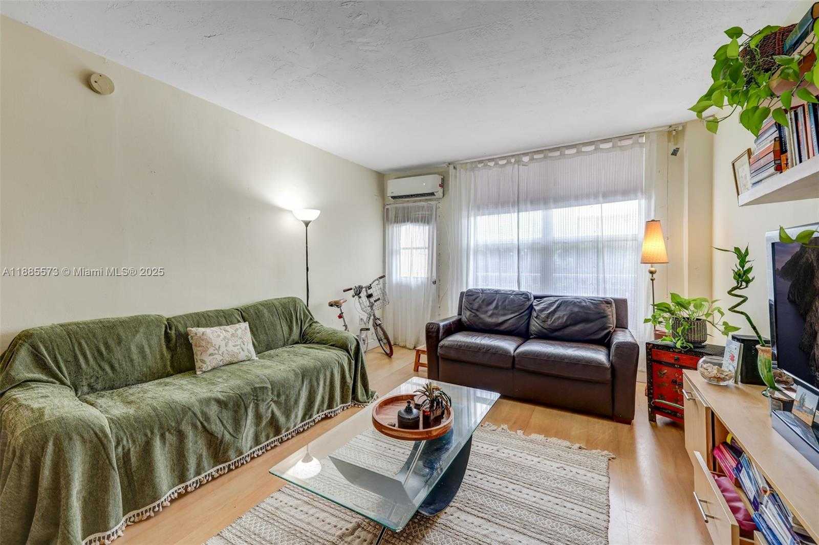 Small Image of 1300 LINCOLN RD #B402, Miami Beach Number 8