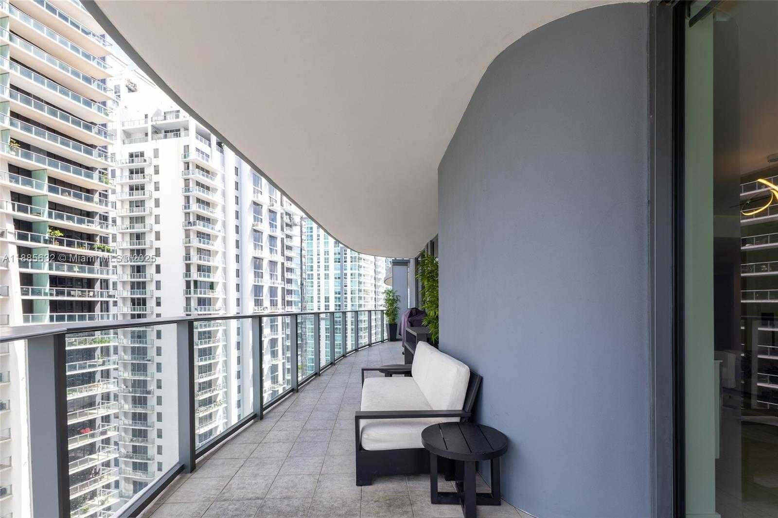 Small Image of 1000 BRICKELL PLZ #2515, Miami Number 10