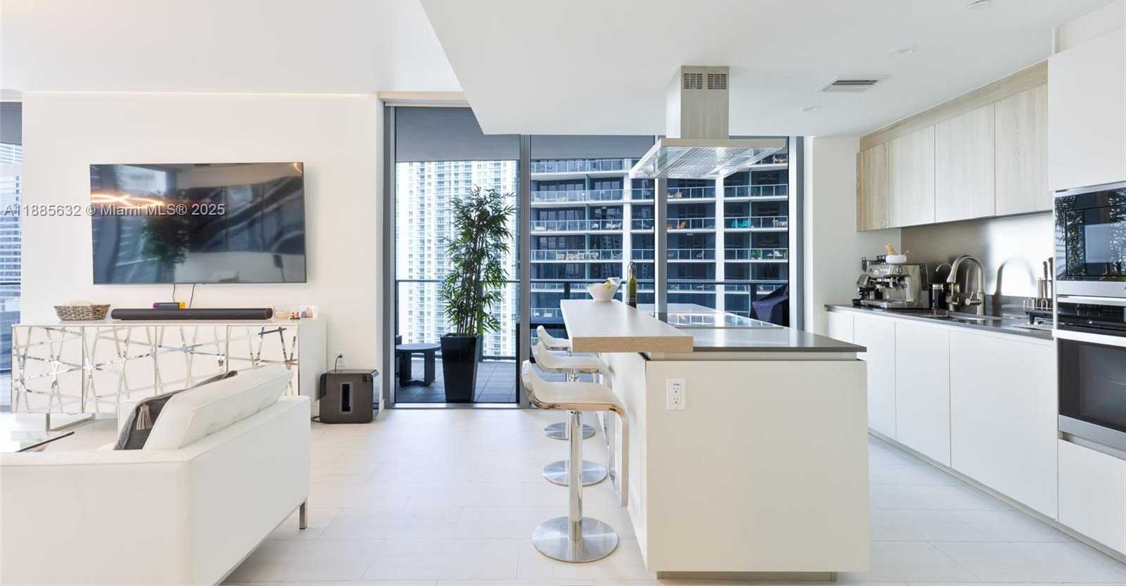 Small Image of 1000 BRICKELL PLZ #2515, Miami Number 13