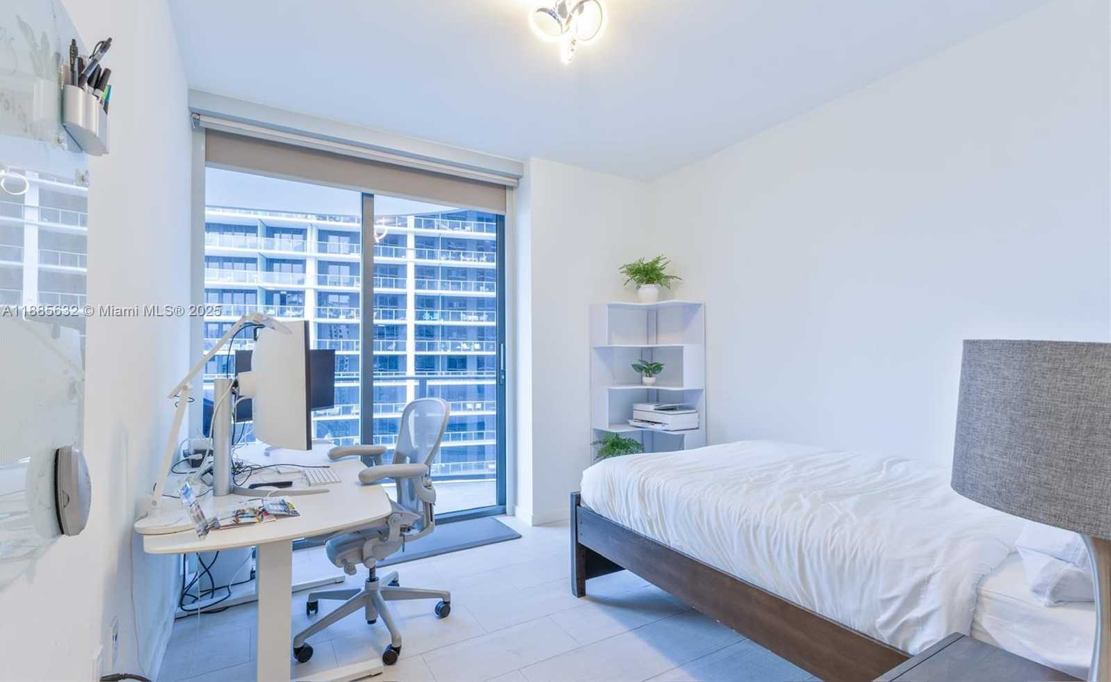Small Image of 1000 BRICKELL PLZ #2515, Miami Number 20