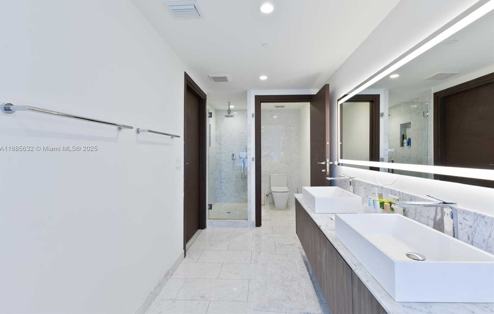 Small Image of 1000 BRICKELL PLZ #2515, Miami Number 25