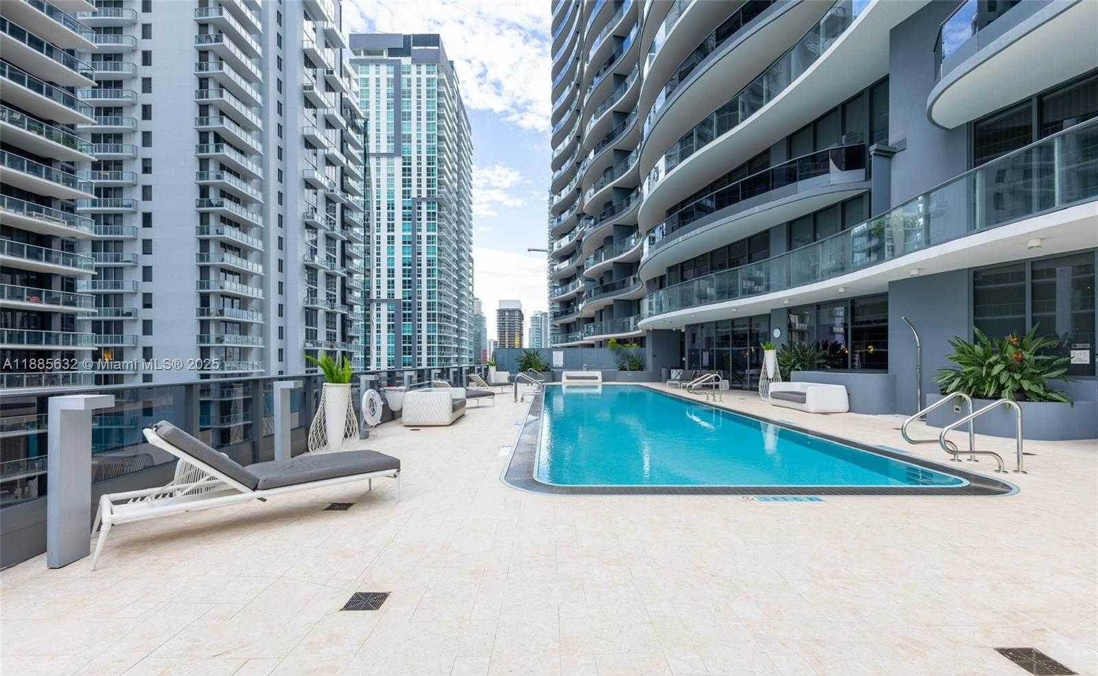Small Image of 1000 BRICKELL PLZ #2515, Miami Number 27