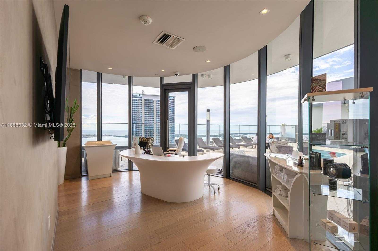 Small Image of 1000 BRICKELL PLZ #2515, Miami Number 32