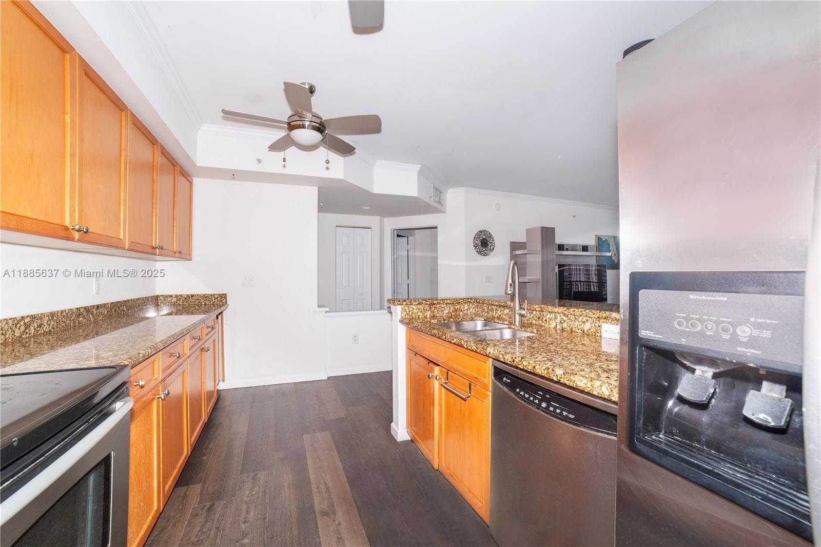 Small Image of 17150 NORTH BAY RD #2914, Sunny Isles Beach Number 12