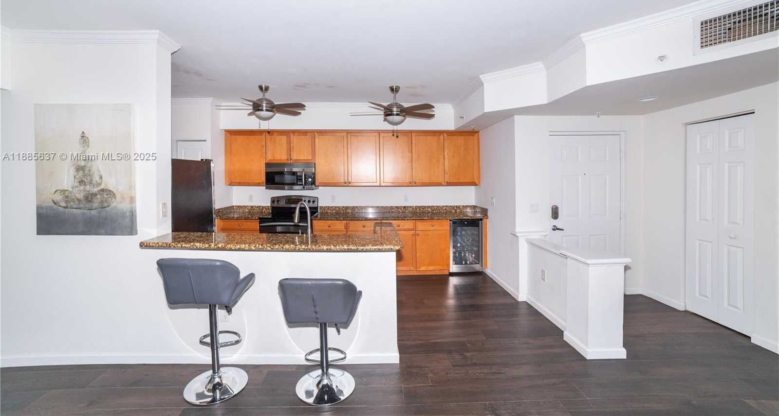 Small Image of 17150 NORTH BAY RD #2914, Sunny Isles Beach Number 13