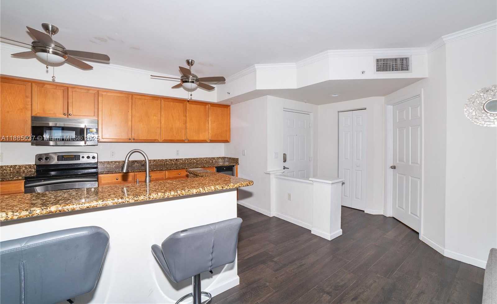 Small Image of 17150 NORTH BAY RD #2914, Sunny Isles Beach Number 14