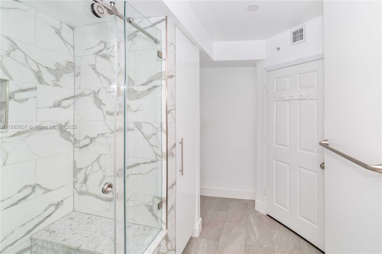 Small Image of 17150 NORTH BAY RD #2914, Sunny Isles Beach Number 25