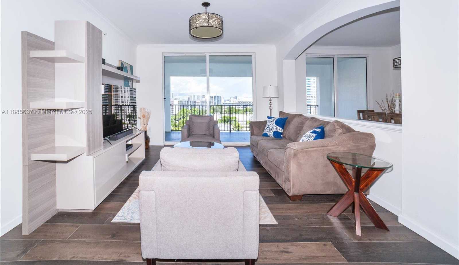 Small Image of 17150 NORTH BAY RD #2914, Sunny Isles Beach Number 3