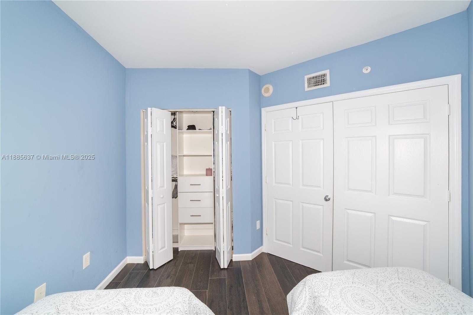 Small Image of 17150 NORTH BAY RD #2914, Sunny Isles Beach Number 33