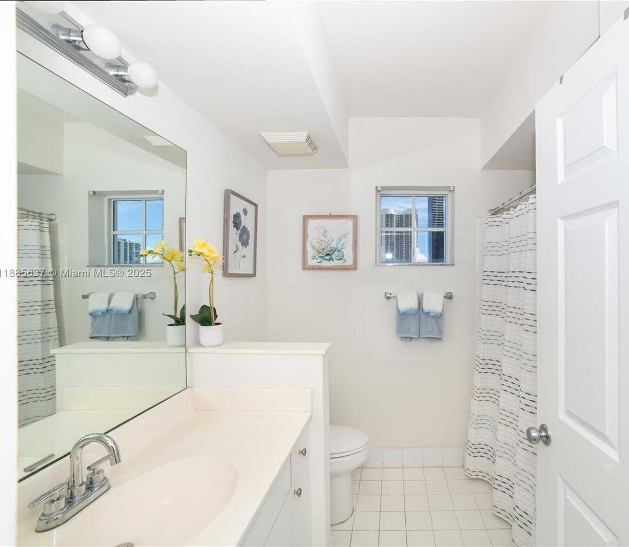 Small Image of 17150 NORTH BAY RD #2914, Sunny Isles Beach Number 35