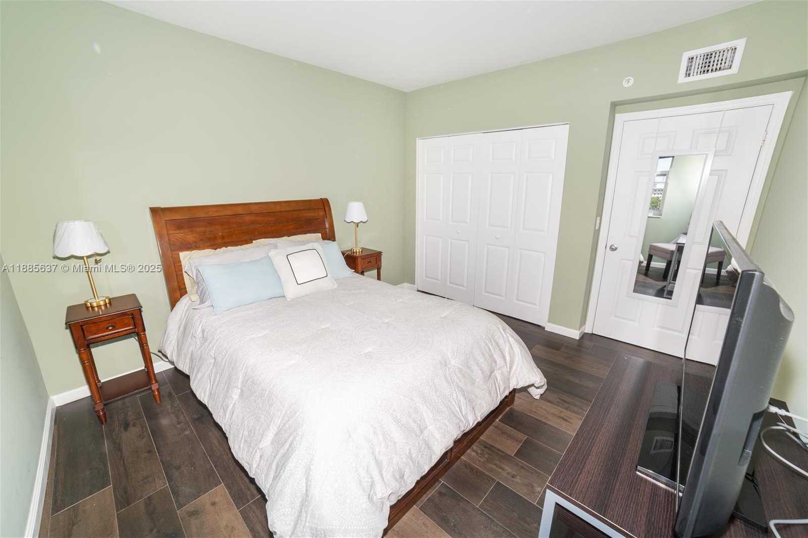 Small Image of 17150 NORTH BAY RD #2914, Sunny Isles Beach Number 38
